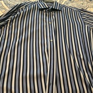Bugatchi mens dress shirt.